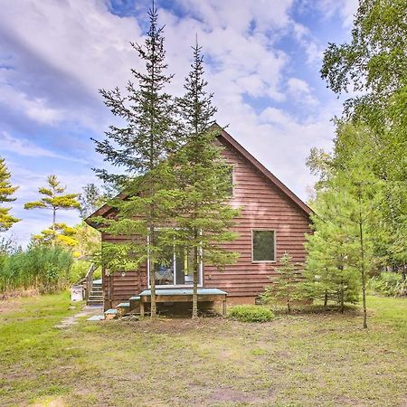 Secluded Bass Lake Cabin, 9 Mi To Traverse City! Экстерьер фото